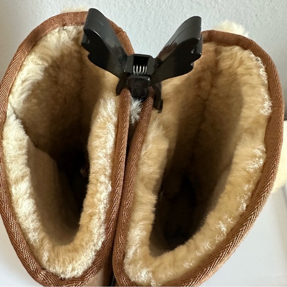 UGG sunburts tall woman’s boots - Picture 6 of 11